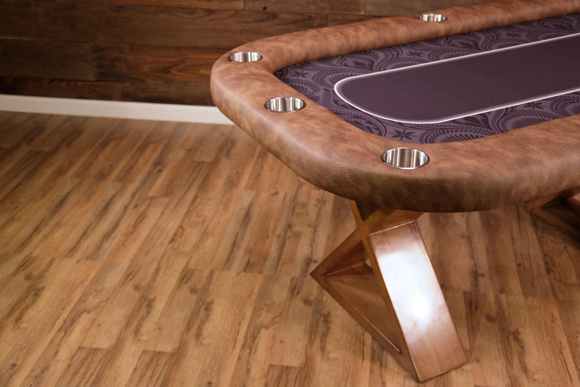 BBO The Helmsley: A Premier Modern Poker Table detail 7